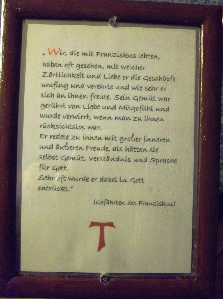 Schautafel über Gedankengut des Franziskus